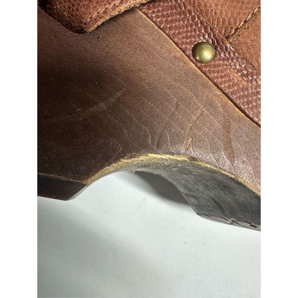 UGG Australia Women's Size 7 Brown Lizard Embossed Leather Ankle Boots See Note - Picture 8 of 16